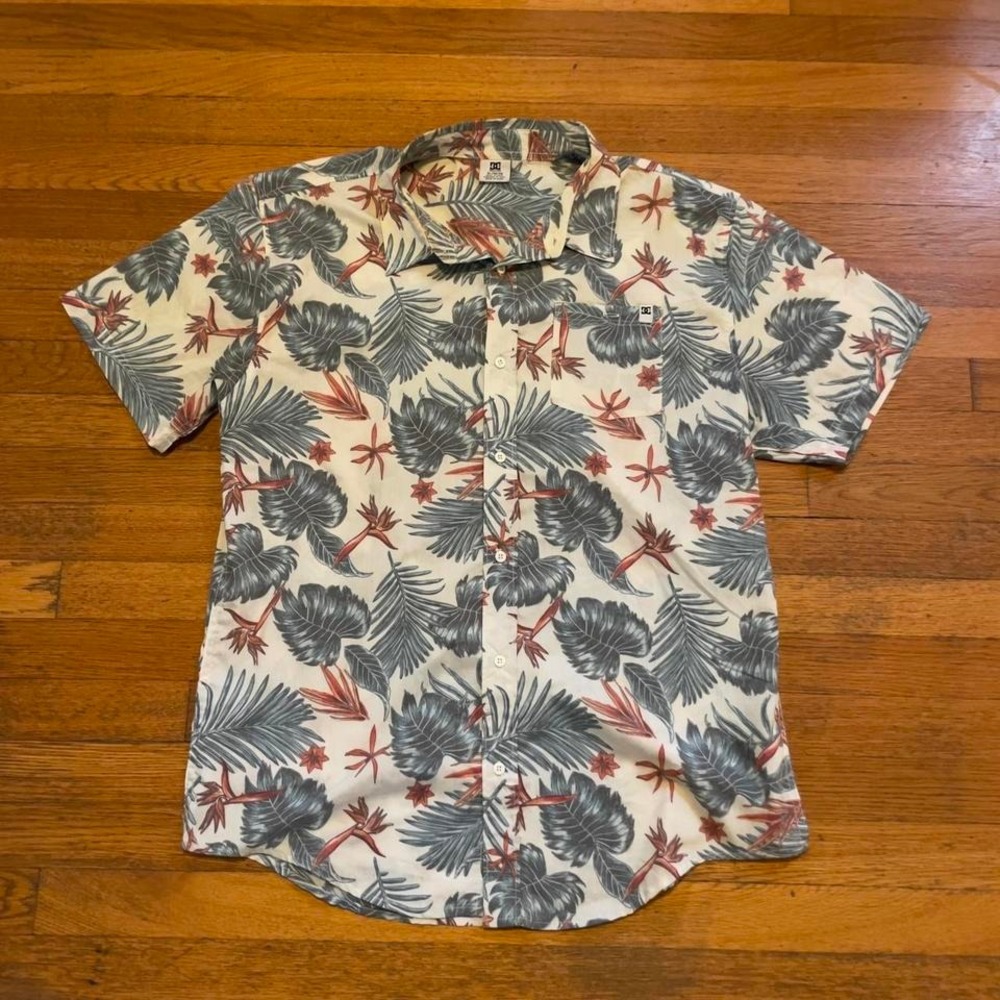 00s DC Shoe Company floral print button up hawaiian tee shirt‎ XL cream